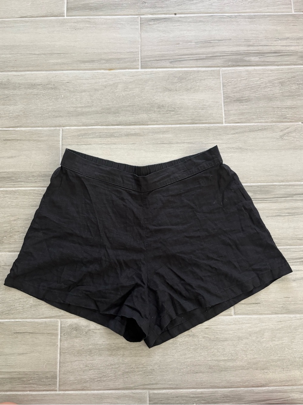 H&M Black Pull On Women's Shorts